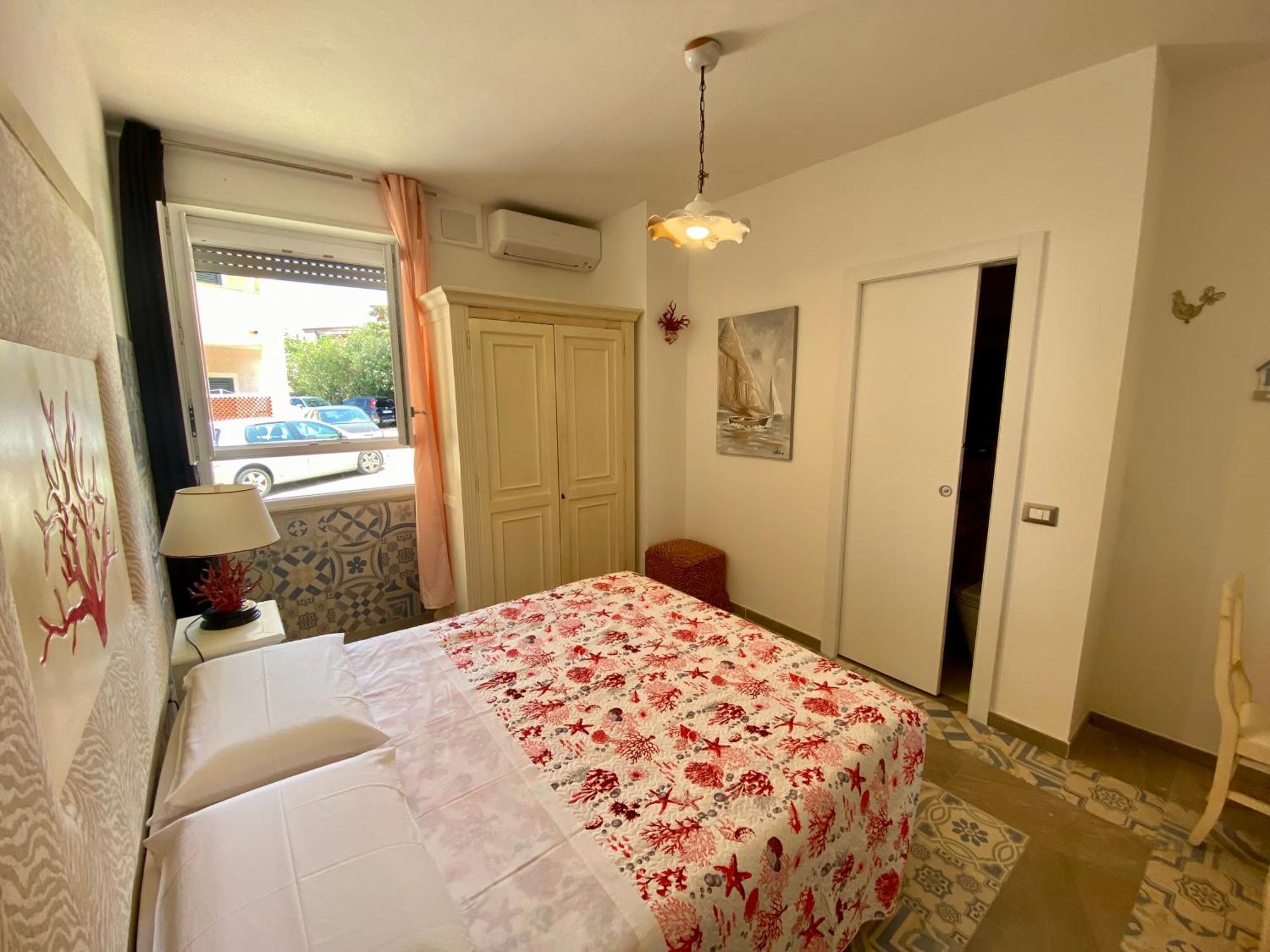 Casetta Al Mare Isola Rossa Room photo