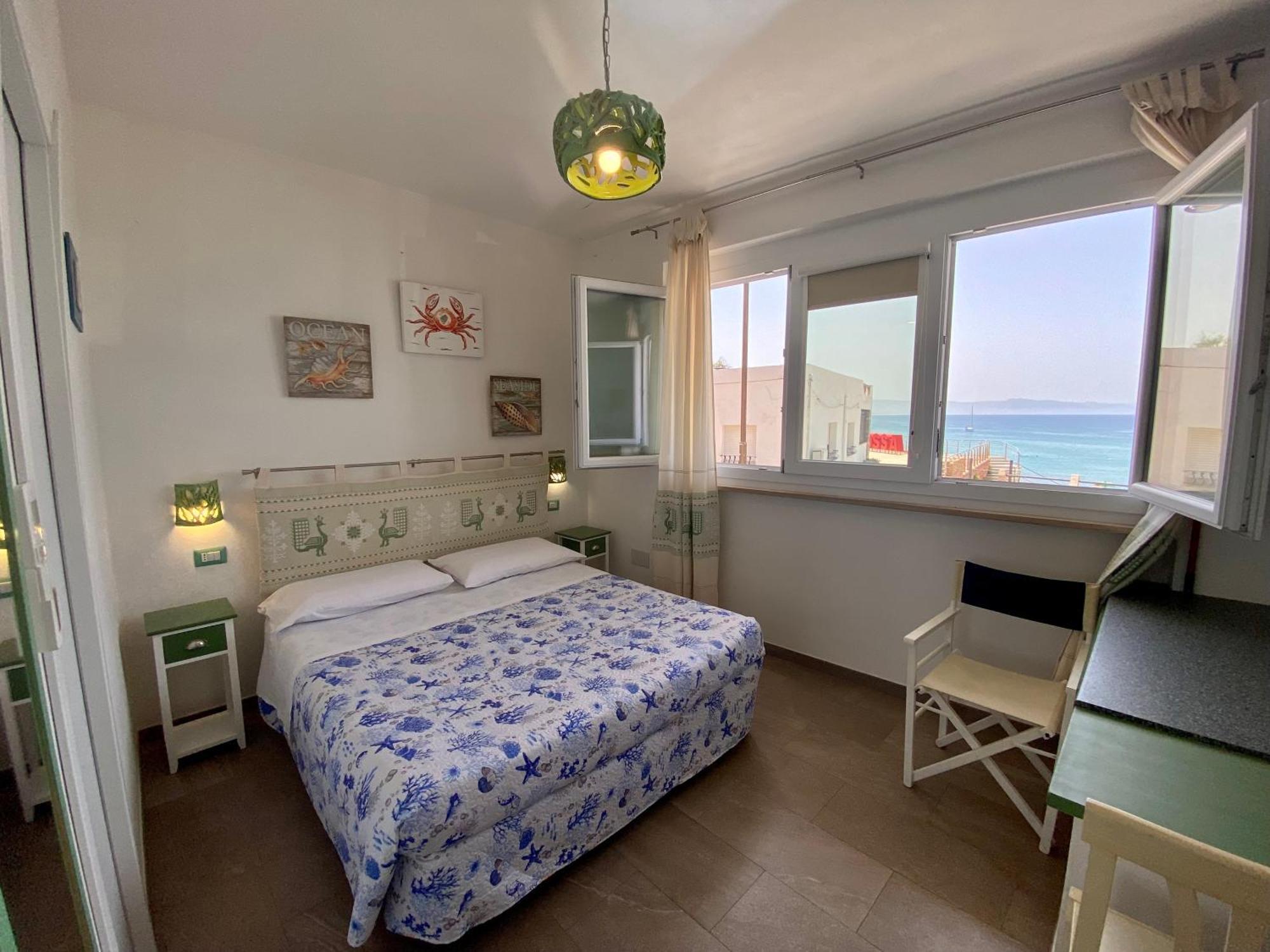 Casetta Al Mare Isola Rossa Room photo